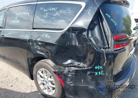 2025 Chrysler Pacifica Select from USA, damaged, VIN 2C4RC1BG0SR506483